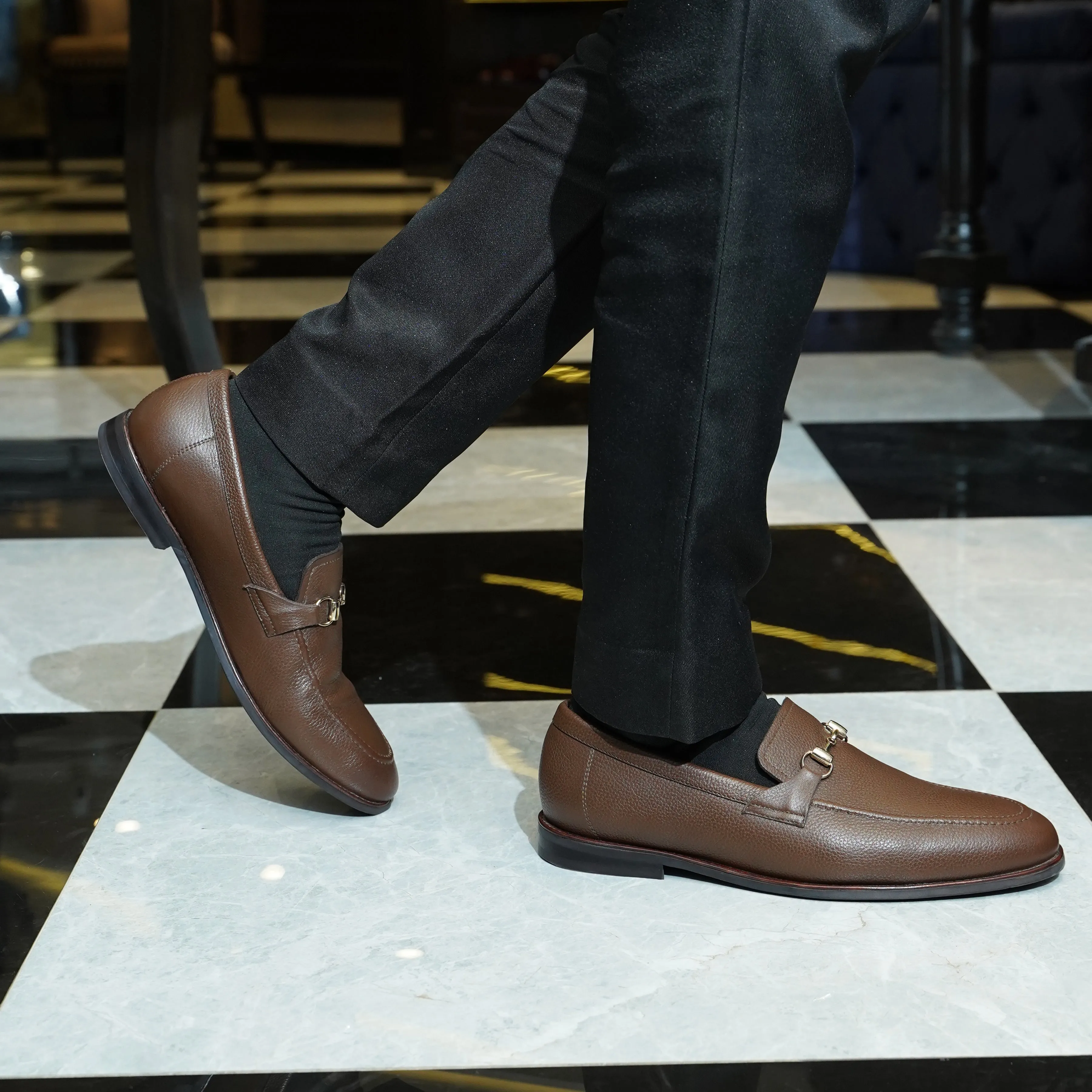 Abada - Men's  Brown Pebble Grain Leather Loafer