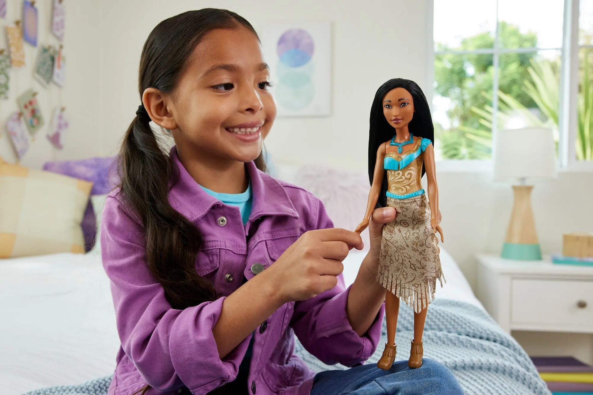 Disney Princess Pocahontas Posable Fashion Doll with Sparkling Clothing and Accessories for Kids Ages 3 