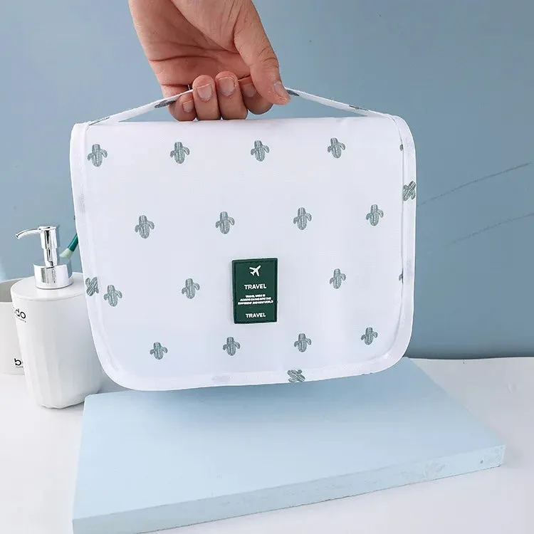 MULTIFUNCTIONAL TRAVEL COSMETIC ORGANIZER